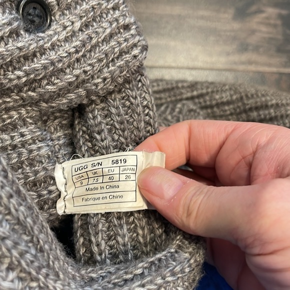 Ugg Classic Cardy Boots - Picture 3 of 5